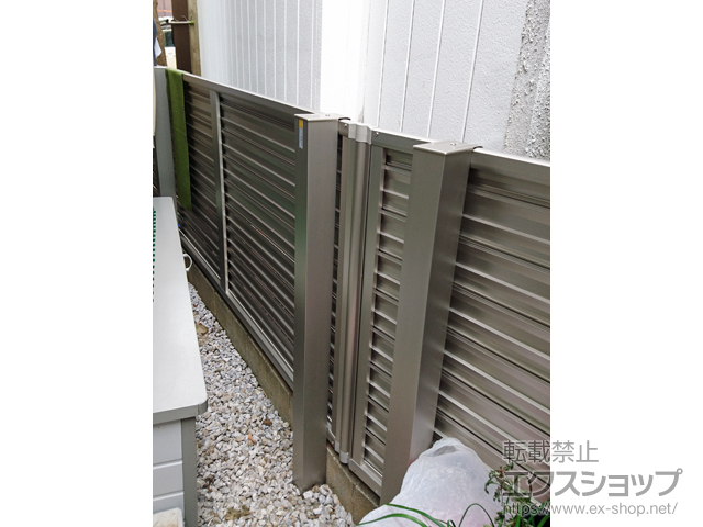 東京都足立区ののフェンス・柵 ミエーネフェンス 目隠しルーバータイプ 2段支柱 自立建て用 (パネル1段) 施工例