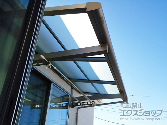 茨城県常陸太田市ののバルコニー・ベランダ屋根 ヴェクターテラス F型 ルーフタイプ 単体積雪〜20cm対応 施工例