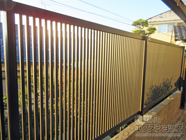 大阪府豊中市ののフェンス・柵 ライシスフェンス 2型 細たて桟 フリーポールタイプ 施工例