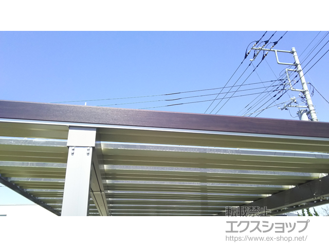 茨城県神栖市のLIXIL リクシル（トステム）のカーポート テリオスポートIII 1500 3台用 角柱4本仕様 積雪〜50cm対応 施工例