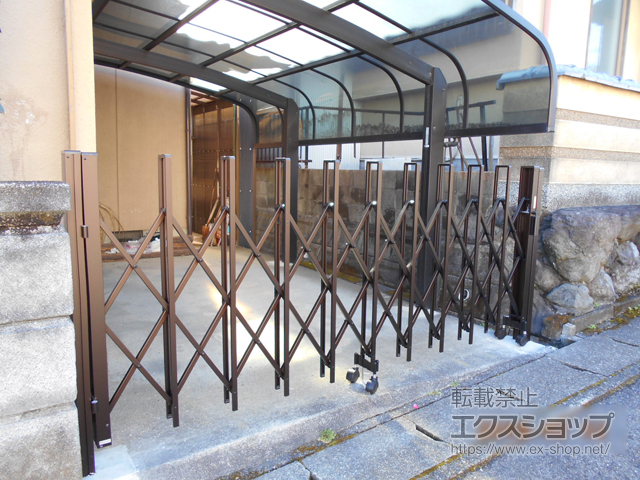 滋賀県大津市ののカーゲート トリップゲート RA型 ノンレール 片開き 30S 施工例