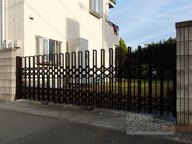 静岡県静岡市ののカーゲート トリップゲート ペットガード型 ノンレール 片開き 40S 施工例