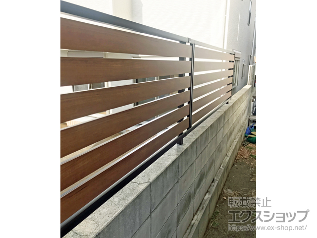 福岡県福津市ののフェンス・柵 モクアルフェンス 横板タイプ 自由柱施工 施工例