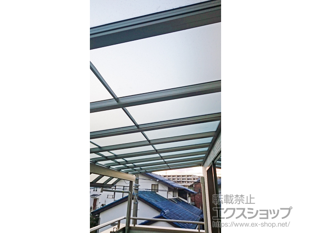 埼玉県所沢市ののバルコニー・ベランダ屋根 レボリューZ R型 積雪50cm対応 屋根タイプ 連棟 施工例