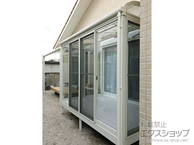 福岡県田川市ののテラス囲い・サンルーム サニージュ F型 床納まり ランマ無 積雪〜20cm対応 施工例