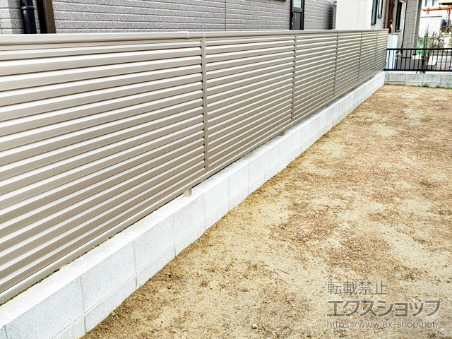 福岡県朝倉郡筑前町ののフェンス・柵 ミエーネフェンス 目隠しルーバータイプ 自由柱施工 施工例