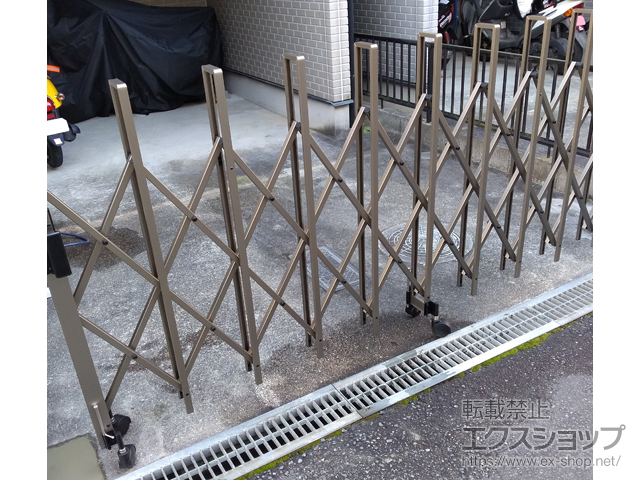 奈良県奈良市ののカーゲート トリップゲート RA型 ノンレール 片開き 33S*施錠機能無し 施工例