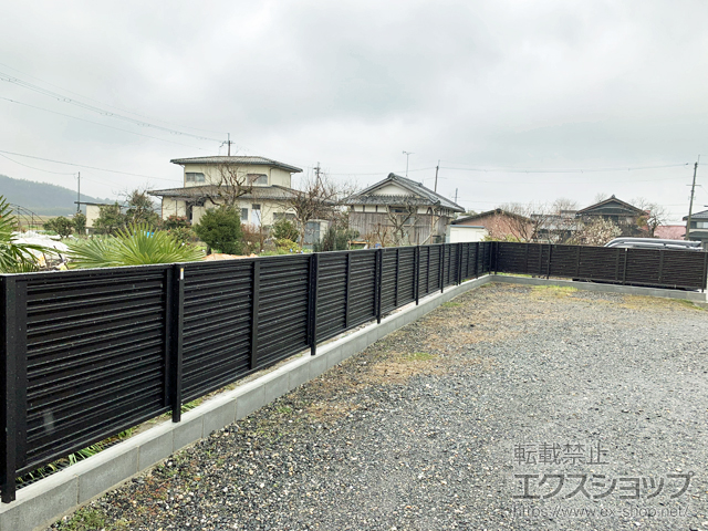 滋賀県蒲生郡日野町ののフェンス・柵 ミエーネフェンス 目隠しルーバータイプ 自由柱施工 施工例