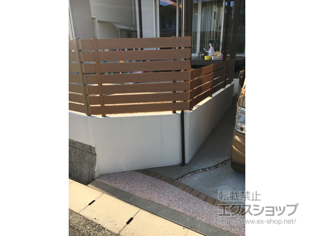 広島県広島市ののフェンス・柵 【A】マイティウッド ベーシック 横貼り7段 隙間20mm 施工例