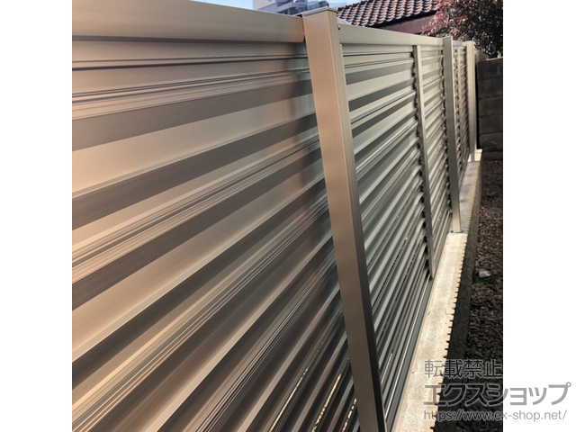 埼玉県草加市ののフェンス・柵 ミエーネフェンス 目隠しルーバータイプ 自由柱施工 施工例