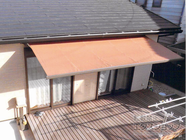 愛知県岡崎市のLIXIL リクシル（トステム）のオーニング・日よけ 彩風 あやかぜ C型 手動式 施工例