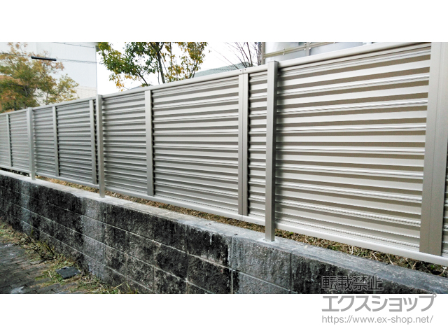 愛知県瀬戸市ののフェンス・柵 ミエーネフェンス 目隠しルーバータイプ　自由柱施工 施工例