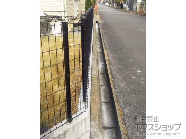 茨城県つくば市ののフェンス・柵 イーネットフェンス1F型 自由柱タイプ 施工例