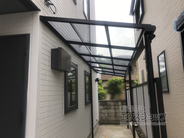 東京都足立区ののテラス屋根 スピーネ F型 テラスタイプ 連棟 積雪〜20cm対応 施工例