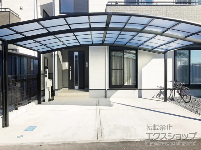 茨城県神栖市のLIXIL(リクシル)のカーポート ネスカR (ラウンドスタイル) ワイド 積雪～20cm対応 施工例