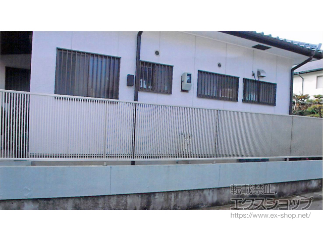 熊本県合志市ののフェンス・柵 シンプレオフェンス2型 縦格子 自由柱施工 施工例