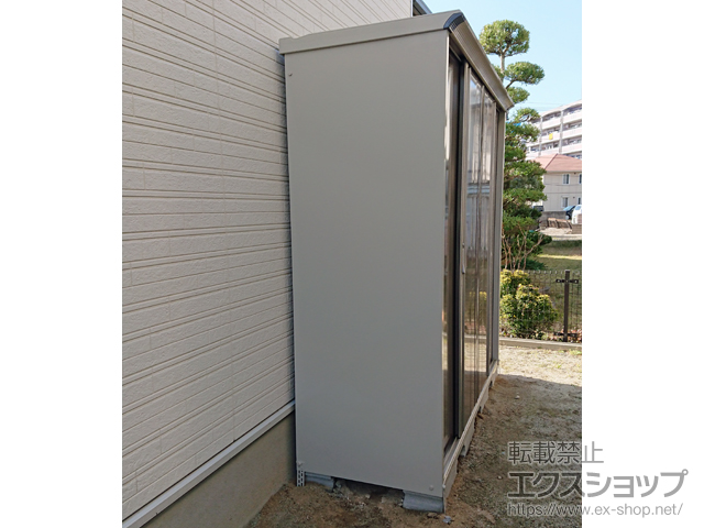 福岡県福岡市のの物置・屋外倉庫 グランプレステージジャンプ 2247×750×2100（GP-227H-F） GP-227H-F-CB 施工例