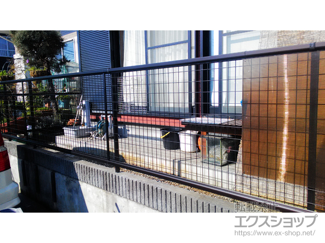 埼玉県所沢市ののフェンス・柵 シンプレオフェンスM2型 縦井桁メッシュ 自由柱施工 施工例