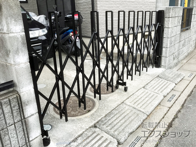 埼玉県志木市ののカーゲート トリップゲート RA型 ノンレール 片開き　30S*施錠機能なし 施工例