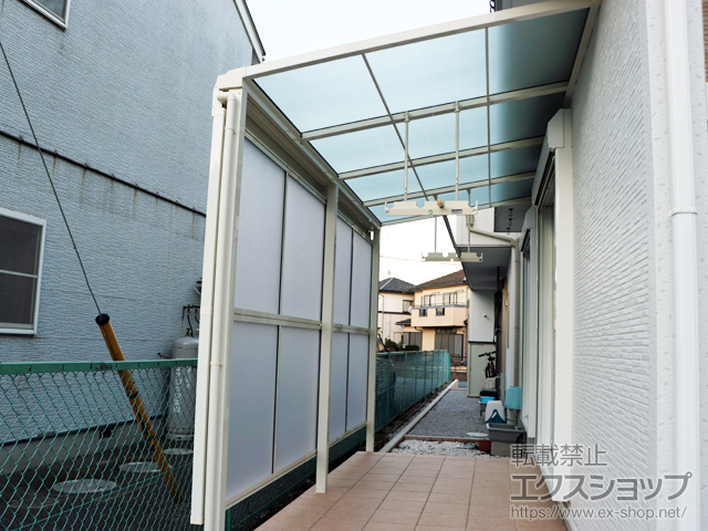 群馬県太田市ののテラス屋根 スピーネ F型 テラスタイプ 単体 積雪〜20cm対応 施工例