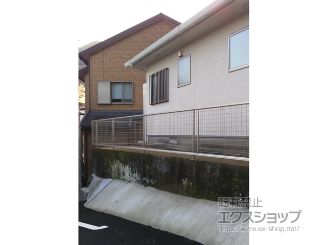長崎県長崎市ののフェンス・柵 シンプレオフェンスM2型 縦井桁メッシュ 自由柱施工 施工例
