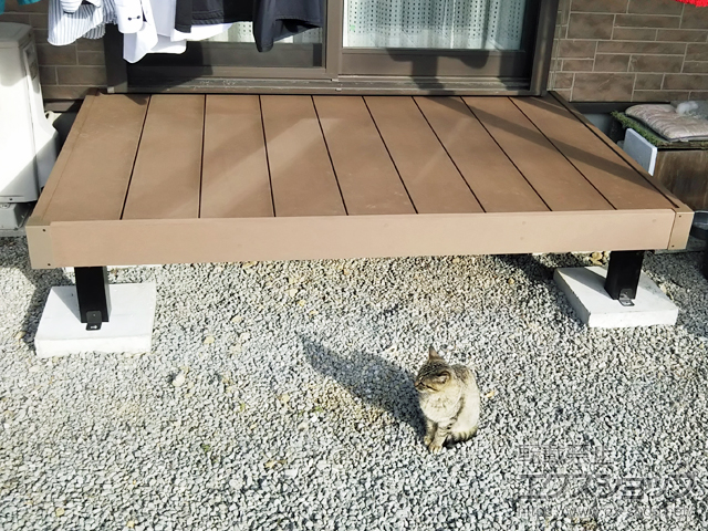 静岡県伊豆の国市ののウッドデッキ リウッドデッキ 200 施工例