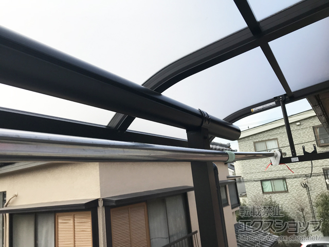 埼玉県草加市ののバルコニー・ベランダ屋根 プレシオステラス R型 屋根タイプ 単体 積雪〜20cm対応 施工例