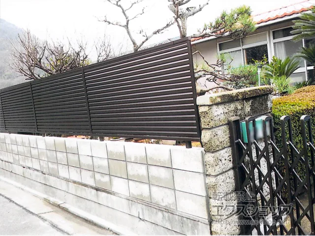 香川県仲多度郡多度津町のValue Selectのフェンス・柵・塀 ミエーネフェンス 目隠しルーバータイプ 自由柱施工 施工例