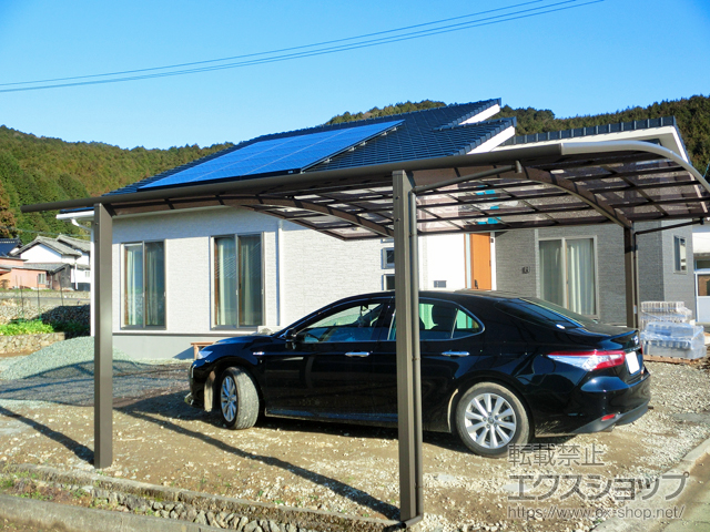 愛媛県西予市ののカーポート ネスカR (ラウンドスタイル) ワイド 積雪〜20cm対応 施工例