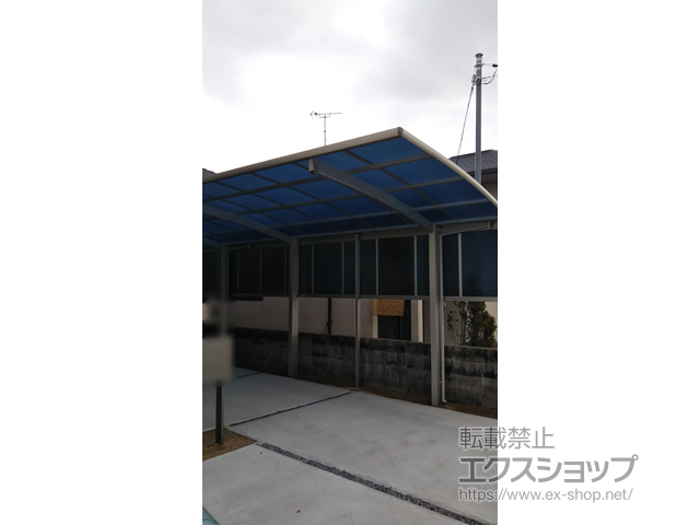 岡山県総社市ののカーポート レイナポートグラン 縦連棟　積雪〜20cm対応＋レイナポートグラン 縦連棟　サイドパネル1段（片面） 施工例