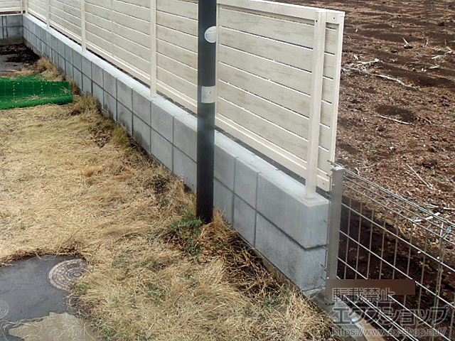 東京都日野市ののフェンス・柵 ハイグリッドフェンスUF8型 フリーポールタイプ 施工例