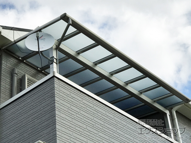 大阪府泉佐野市ののバルコニー・ベランダ屋根 ヴェクターテラス F型 1500 屋根タイプ 単体 積雪〜50cm対応 施工例