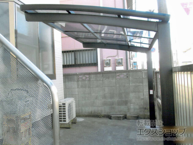 埼玉県川口市ののサイクルポート・駐輪場 フーゴRミニ (ラウンドスタイル) 積雪〜20cm対応 施工例