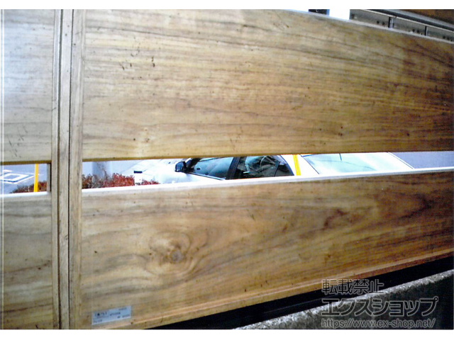 東京都武蔵村山市ののフェンス・柵 フレイナフェンス Y3型 木調タイプ 2段フリー支柱（パネル1段） 施工例