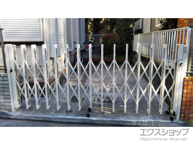 埼玉県さいたま市ののカーゲート アルシャインII M型 Aタイプ ノンレール 片開き　310S 施工例