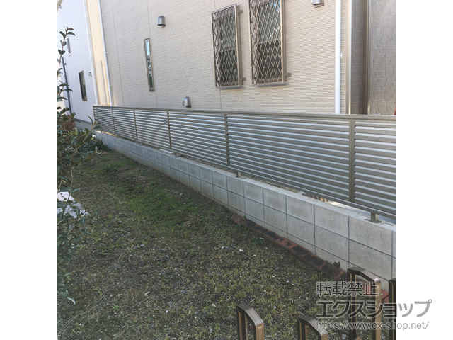 愛知県安城市ののフェンス・柵 ミエーネフェンス 目隠しルーバータイプ　自由柱施工 施工例