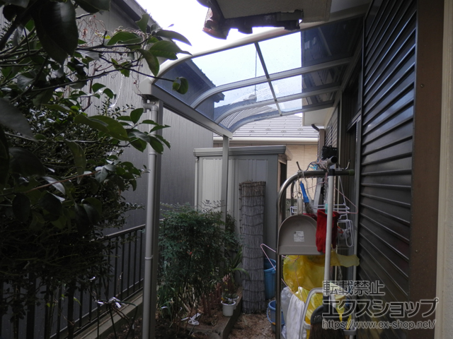群馬県太田市ののテラス屋根 プレシオステラス R型 テラスタイプ 単体 積雪〜20cm対応 施工例
