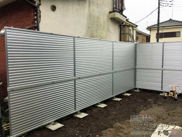 ののフェンス・柵 ミエーネフェンス 目隠しルーバータイプ 2段支柱 自立建て用 施工例