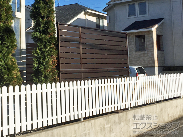 千葉県木更津市ののフェンス・柵 シンプレオフェンスSY1型 横半目隠し 2段支柱 自立建て用（パネル2段） 施工例