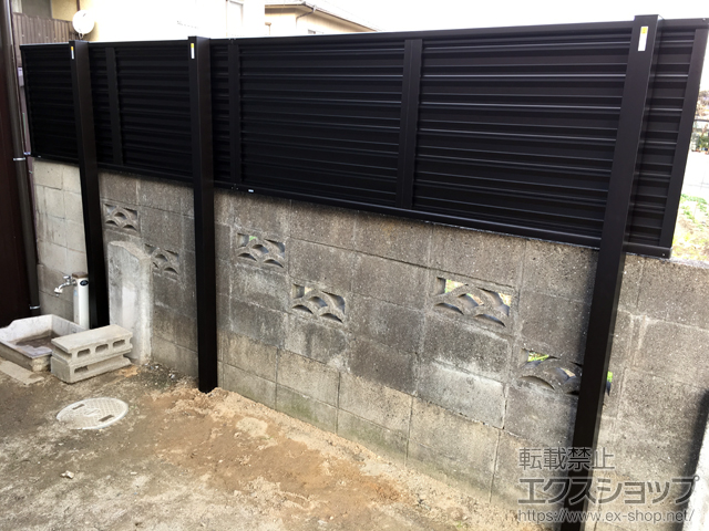 広島県福山市ののフェンス・柵 ミエーネ目隠しルーバーフェンス 上段のみ設置 自立建て用 施工例