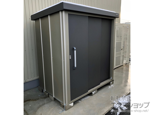 石川県金沢市のの物置・屋外倉庫 エスケーエイト SK8S-70 多雪型 1800×1200×1940 SK8S-70-GK 施工例