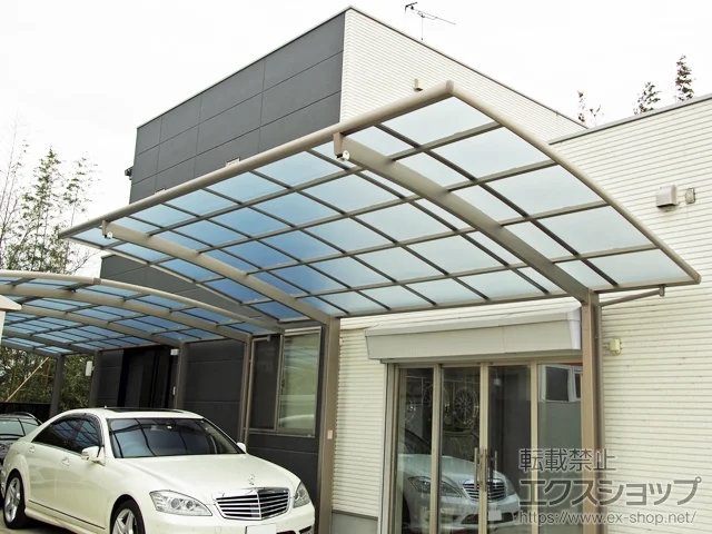 大分県中津市のLIXIL(リクシル)のカーポート ネスカR (ラウンドスタイル) 積雪～20cm対応 施工例