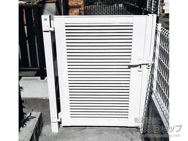 福岡県朝倉市のの門扉 ライシス門扉 1型 細横桟 片開き 柱使用 施工例