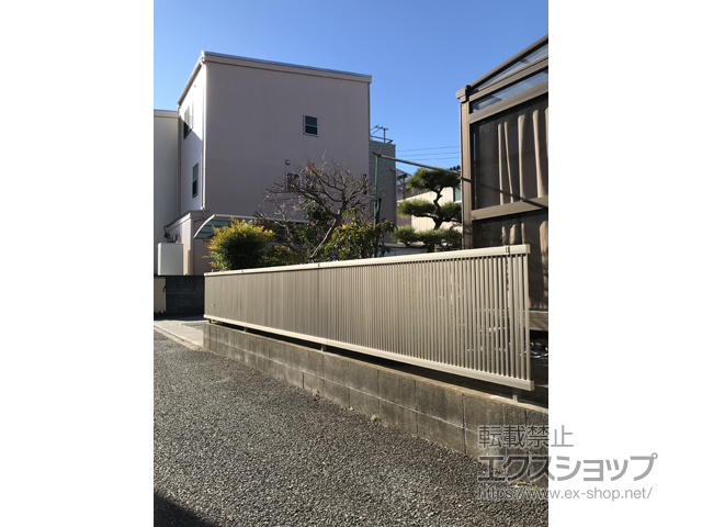 神奈川県大和市ののフェンス・柵 ライシスフェンス 2型 細たて桟 フリーポールタイプ 施工例
