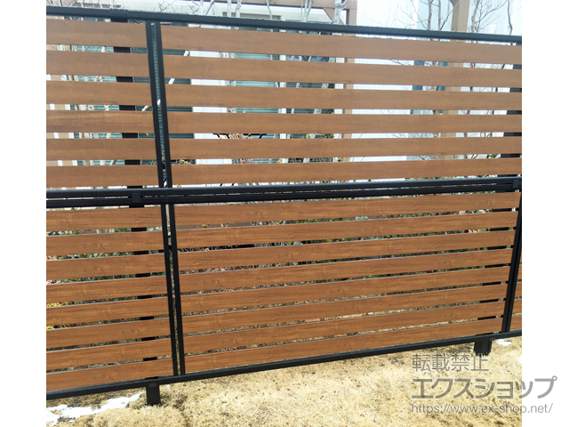 千葉県千葉市ののフェンス・柵 モクアルフェンス 横板タイプ 2段支柱 自立建て用（パネル2段） 施工例