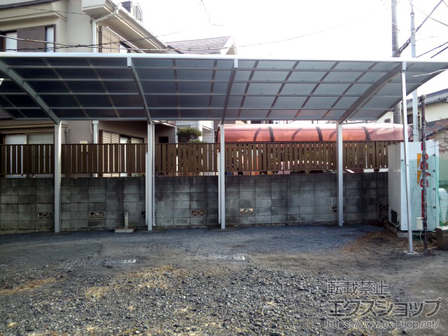 東京都八王子市ののカーポート ネスカR (ラウンドスタイル) 縦連棟 積雪〜20cm対応 施工例