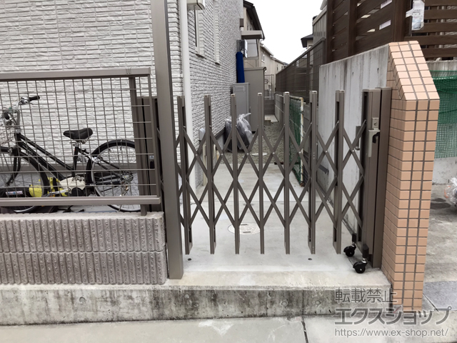 兵庫県神戸市ののカーゲート アルシャインII M型 Aタイプ ノンレール 片開き 190S 施工例