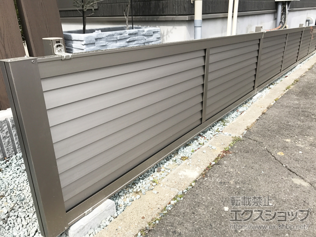 宮城県仙台市ののフェンス・柵 プレスタフェンス 8型 横ルーバー フリーポールタイプ 施工例