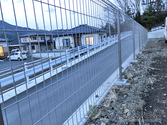 岩手県釜石市ののフェンス・柵 メッシュフェンスA型 フリーポールタイプ 施工例