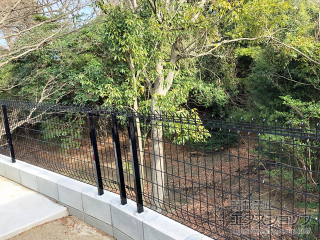 福岡県宗像市ののフェンス・柵 メッシュフェンス G10-R 自由柱 施工例
